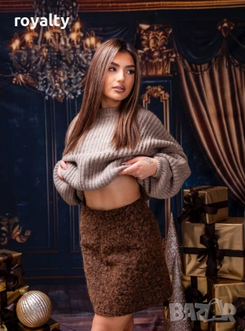 Дамски Пуловер и Пола , снимка 2 - Блузи с дълъг ръкав и пуловери - 52884634