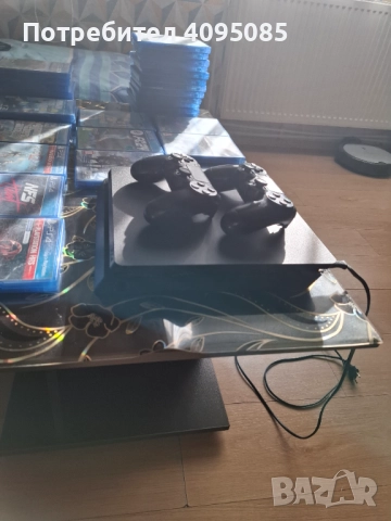 Продавам плейстейшън 4