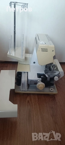 Немски 5-конечен оверлог Pfaff Hobbylock 797 – За ремонт или части, снимка 7 - Шевни машини - 54290902