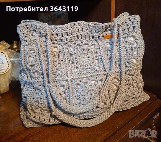 Дамска ръчно- изплетена чанта!