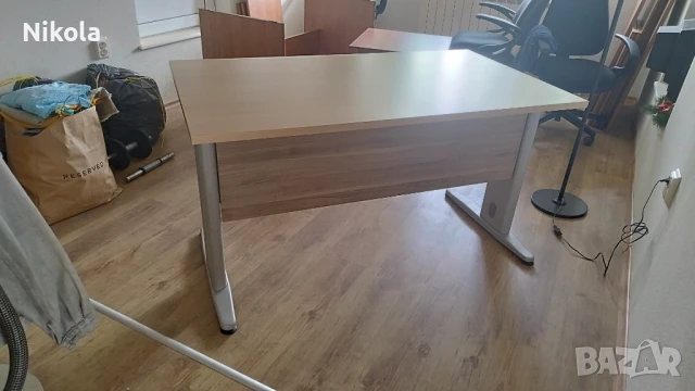 Бюро с метални крака - офис маса 140/80/73,5см, снимка 15 - Бюра - 51054723