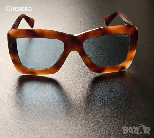 Оригинални дамски очила Tom Ford, снимка 6 - Слънчеви и диоптрични очила - 44569702