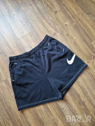 Страхотни мъжки къси панталони NIKE размер XL , снимка 2 - Къси панталони - 51349187