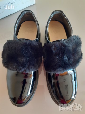Черни лачени обувки на Primigi за момичета , снимка 7 - Дамски ежедневни обувки - 42766469