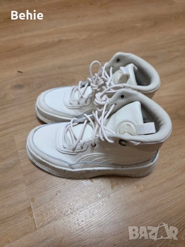 Бели маркови кецове, снимка 4 - Маратонки - 54046208