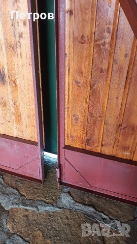 Продавам двукрила плътна врата от винкел, ламарина и чамова ламперия, снимка 15 - Входни врати - 54196557