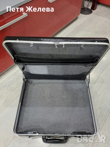 Твърд дипломатически куфар DIPLOMAT с шифър и ключ , снимка 10 - Куфари - 53101433