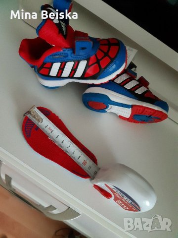 Оригинални детски кожени маратонки adidas номер 19 , снимка 6 - Детски маратонки - 29409115
