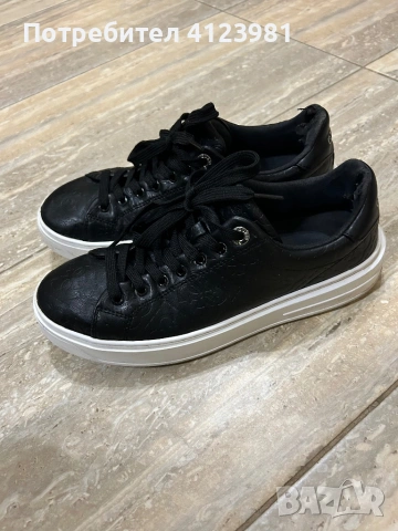 Обувки на Guess 40 номер, снимка 6 - Маратонки - 53226080