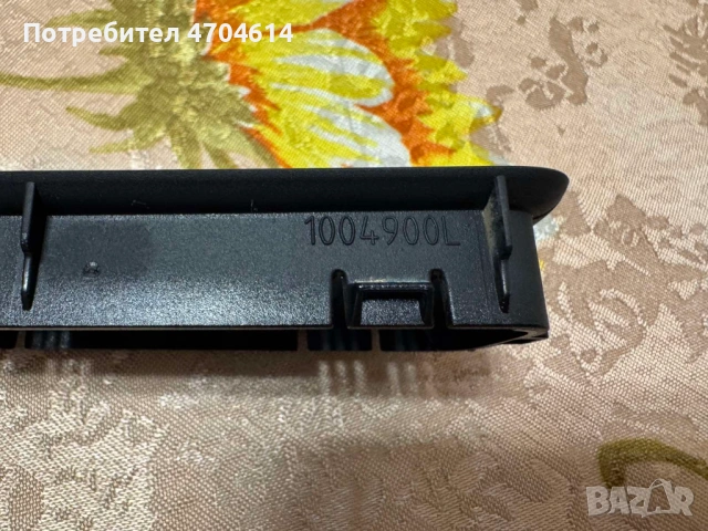 Решетка въздуховод на предна лява врата на Ауди Audi A8 D4 4H само за 20Eur. 4H1819705 1004900L, снимка 5 - Части - 53193758