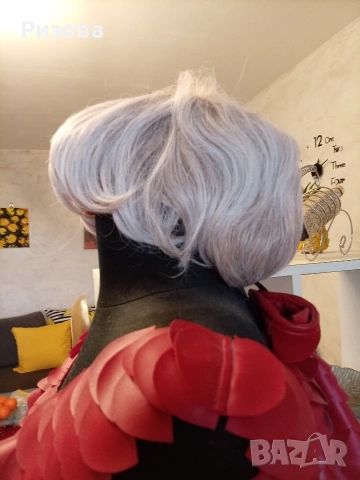 Продавам нова перука, къса, пепелно руса, снимка 3 - Аксесоари за коса - 53244071