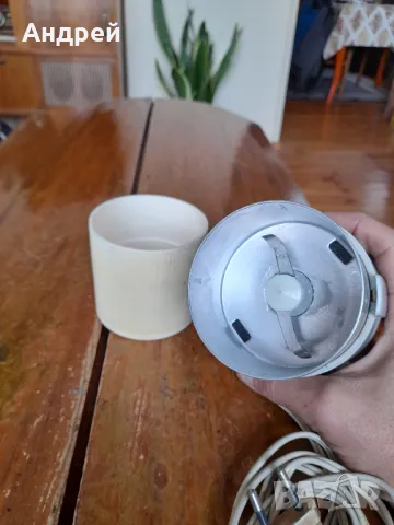 Стара Немска електрическа кафемелачка, снимка 4 - Антикварни и старинни предмети - 48382037