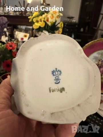 👗 Sitzendorf Germany circa 1921–1927 – „Тиролката“ порцеланова фигура 24 см, снимка 2 - Колекции - 54026234