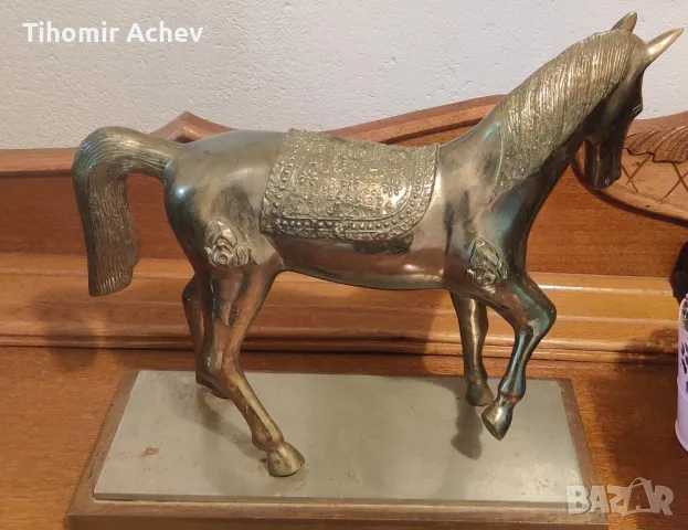 Статуетка на арабски кон от месинг