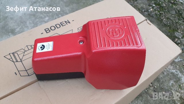 Крачен педален превключвател Bernstein, снимка 3 - Други машини и части - 38492923