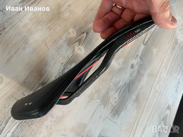 Карбонова седалка ASTUTE STAR, снимка 5 - Аксесоари за велосипеди - 52421136