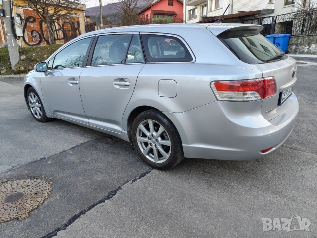 Toyota Avensis 2.2D 150ps EURO5B oбслужен, снимка 2 - Автомобили и джипове - 53938041