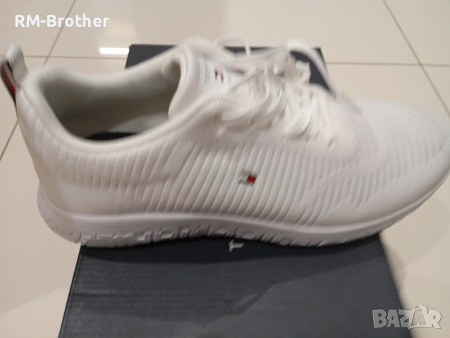 Маратонки Tommy Hilfiger , снимка 2 - Маратонки - 53217326
