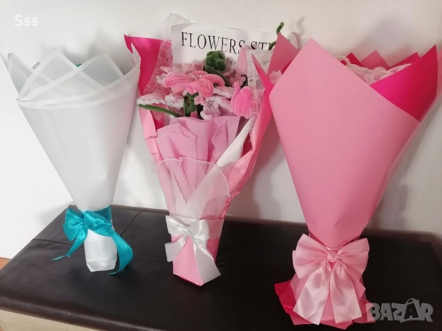 Букет от вечни сатенени рози 