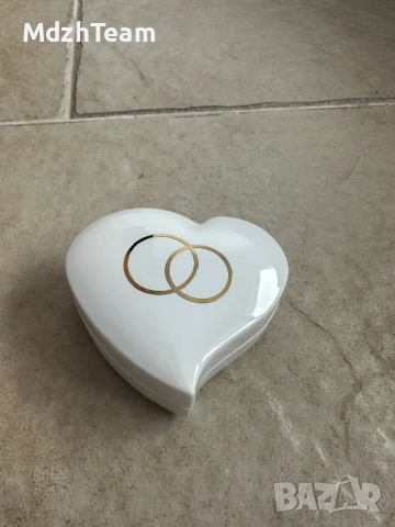 Сребърна монета от 2 долара Кралица Елизабет II, снимка 4 - Нумизматика и бонистика - 53936263