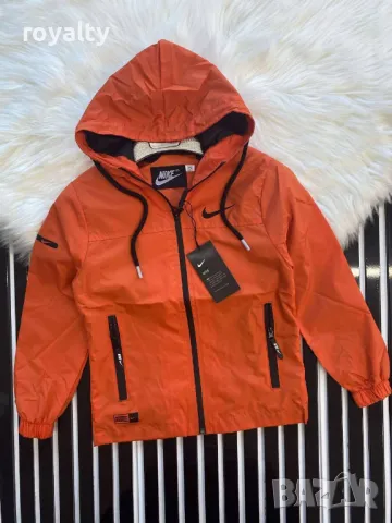 Детска ветровка Nike 