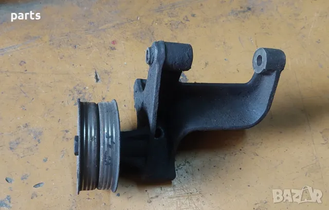 Лапа Двигател със Ролка Jeep Чероки XJ 2.1 - 2.5, снимка 2 - Части - 47711452