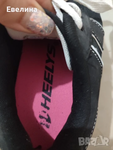 Детски обувки маратонки с колелца Heelys номер 36.5, снимка 9 - Детски маратонки - 51161706