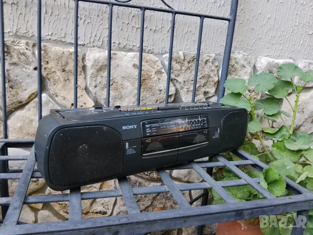 Касетофон SONY CFS W303L, снимка 6 - Радиокасетофони, транзистори - 55781275