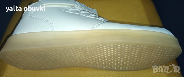 Светещи кецове с USB зарядно, снимка 10 - Кецове - 39485489