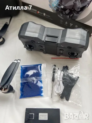 Боен Дрон K11 - Безчетков тройно заснемащ дрон с водни бомби, снимка 11 - Дронове и аксесоари - 48278956