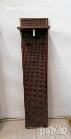 Стилна ретро стенна закачалка с рафт. Изработена от дърво с декоративен ратанов панел.  , снимка 5 - Закачалки - 53903581