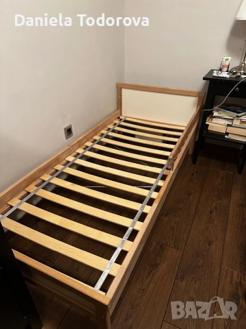 Детско легло от Икеа с преграда и матрак, снимка 2 - Спални и легла - 52586859