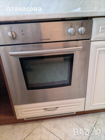 Фурна за вграждане на Електролукс , снимка 2 - Печки, фурни - 52968574