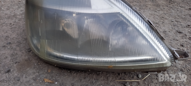 Десен фар за Mercedes A-Class W168, снимка 2 - Части - 44623465