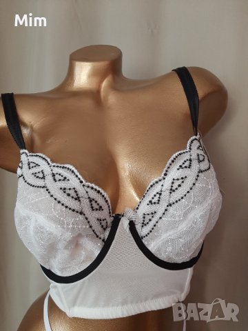 80 С Бял дантелен сутиен  с широк колан 