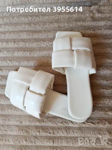 Продавам чисто нови дамски бели кожени чехли 