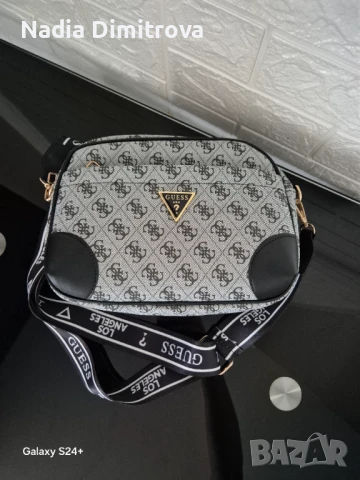 Дамска чанта GUESS  , снимка 3 - Чанти - 50720726
