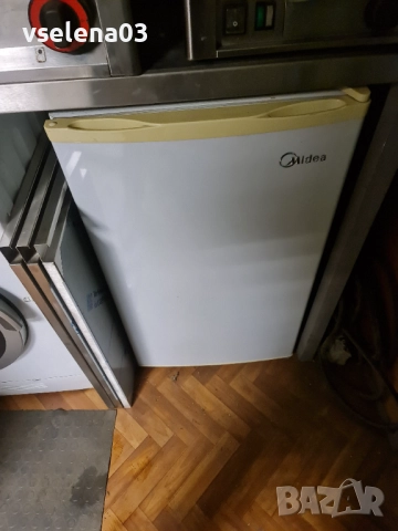 Midea малък хладилник без фризер, използван, снимка 4 - Хладилници - 51978687