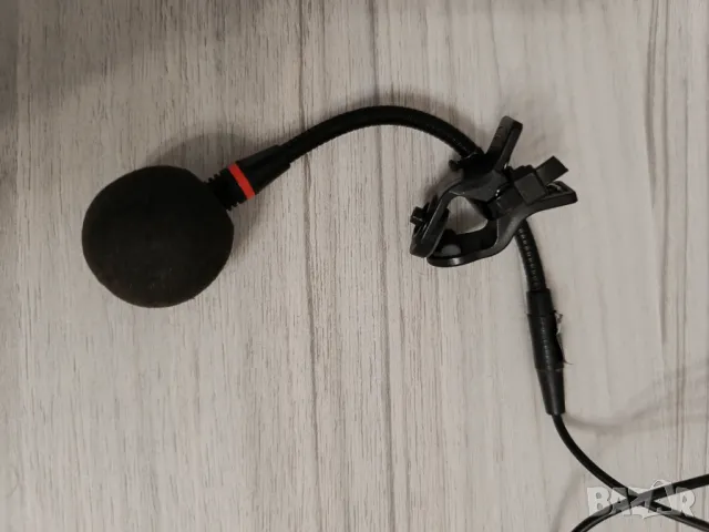 AKG щипка микрофон за саксофон