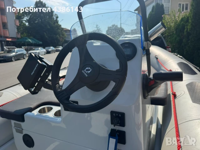 Продавам надуваема лодка рип Zodiac, снимка 6 - Воден транспорт - 51143208