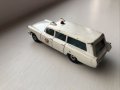 Метална количка Matchbox S&S Cadillac Ambulance - Superfast в мащаб 1:87, снимка 2