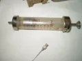 Стара стъклена спринцовка MADE IN GERMANY 10 мл." в метална кутия и игли, снимка 3
