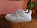 продавам дамски маратонки nike,номер 36,5 в бяло, снимка 1
