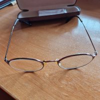 Диоптрични очила с калъф, снимка 3 - Слънчеви и диоптрични очила - 42188572