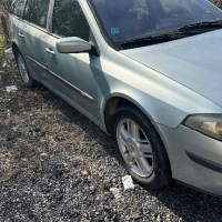 Renault Laguna 1.9 DCI на части може и цял , снимка 2 - Части - 44512822