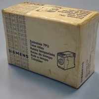 реле време Siemens 7PU2040-4AN20 220V 50Hz time relay, снимка 12 - Резервни части за машини - 37505859