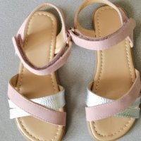 Детски сандали за момиче, снимка 2 - Детски сандали и чехли - 36868140