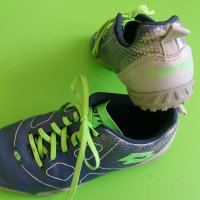 Футболни детски обувки Loto размер 34, снимка 3 - Детски маратонки - 42111056