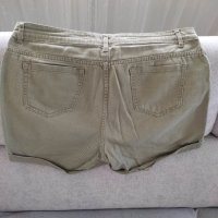 Дамски къси панталони, размер 40 и 42, снимка 9 - Къси панталони и бермуди - 37089126