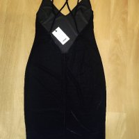 Дамска рокля в черно кадифе midi dress размер S BIK BOK цена 50 лв. + подарък сребърно колие, снимка 1 - Рокли - 42606371